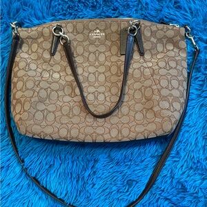 Coach Tan and Black Signature Shoulder Bag::::Vintage